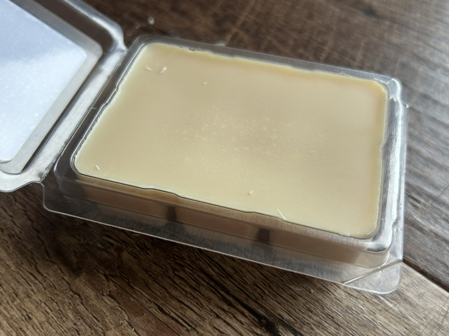 Glamping - Fire Roasted Marshmallow Scented Soy Wax Melt image 1