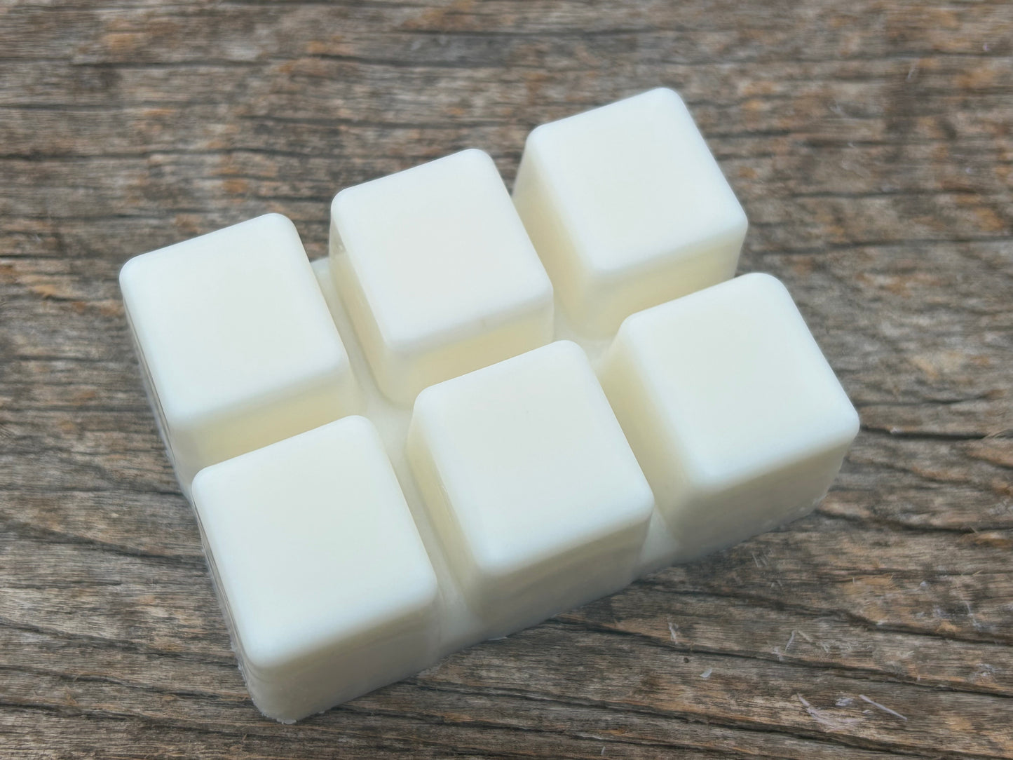 Fresh Buns - Sweet Cinnamon Bun Scented Soy Wax Melt