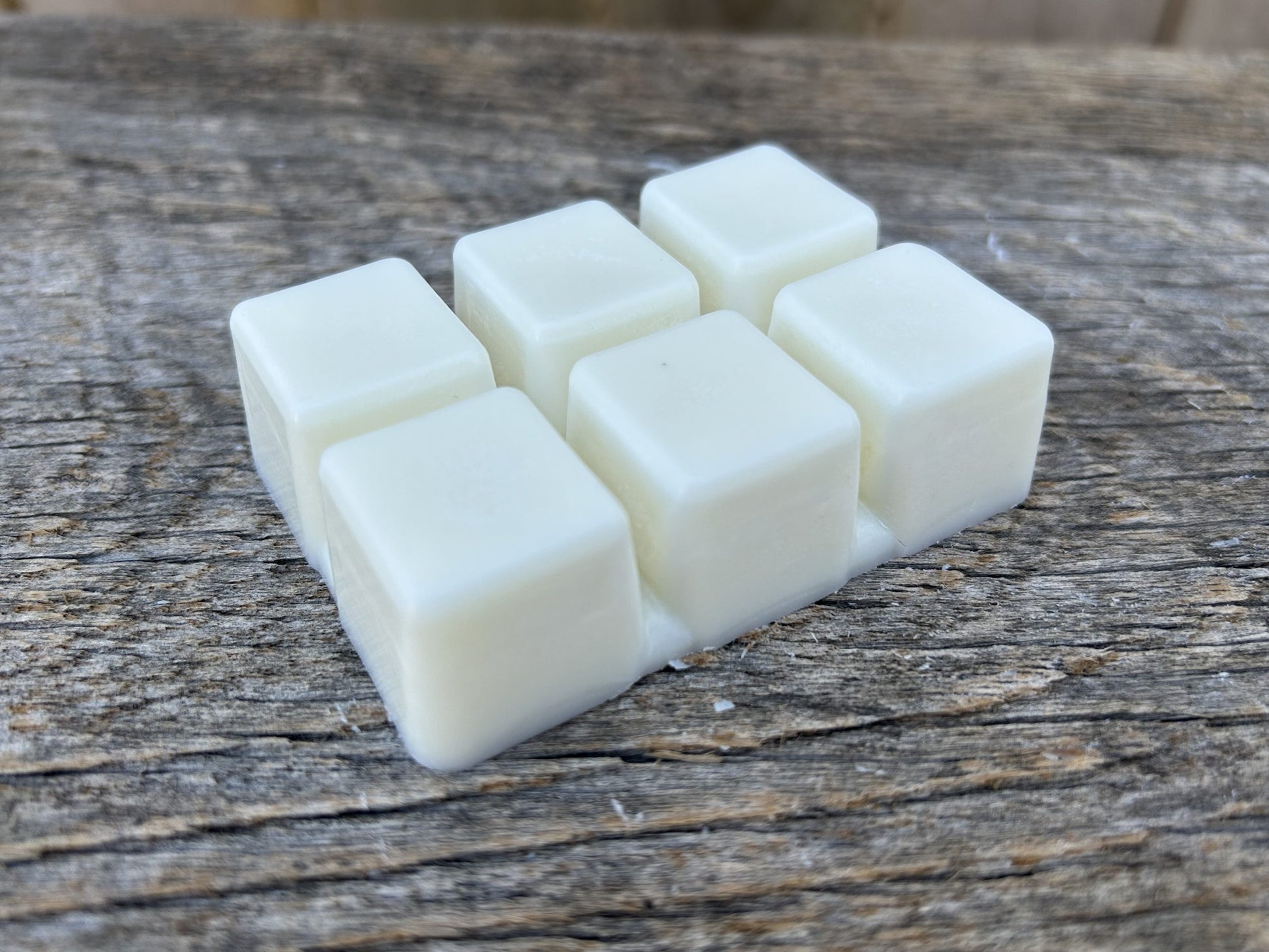 Bloomers - Gardenia Scented Soy Wax Melt image 2