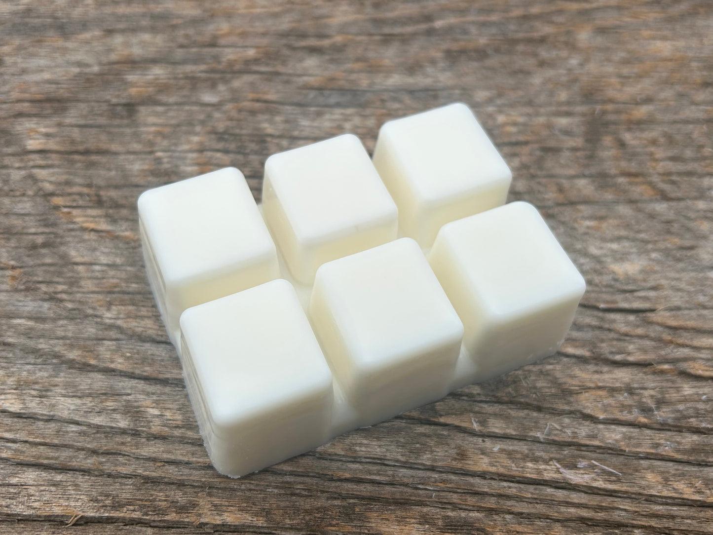 Fresh Buns - Sweet Cinnamon Bun Scented Soy Wax Melt