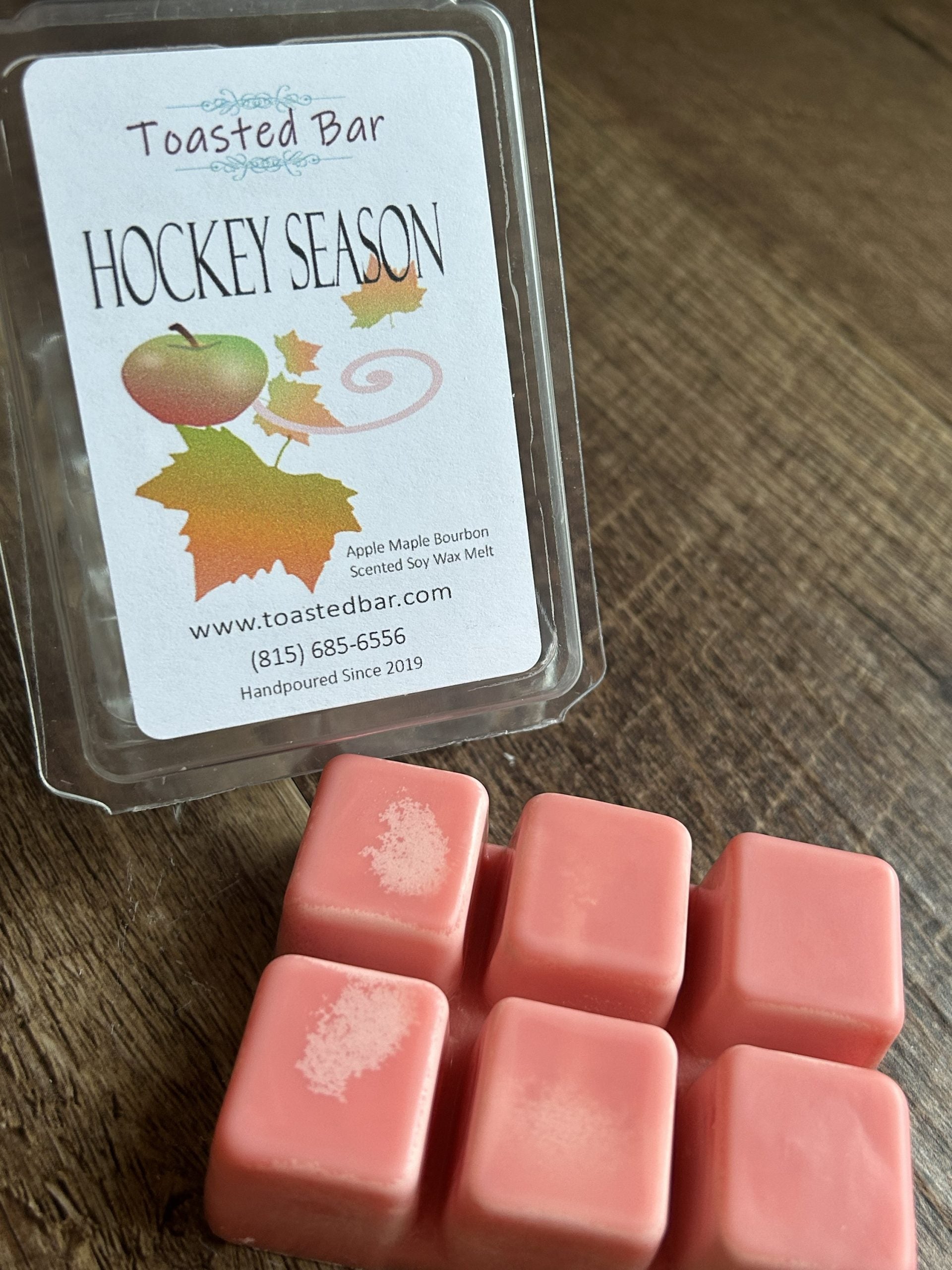Hockey Season - Apple and Maple Bourbon Scented Soy Wax Melt image 3
