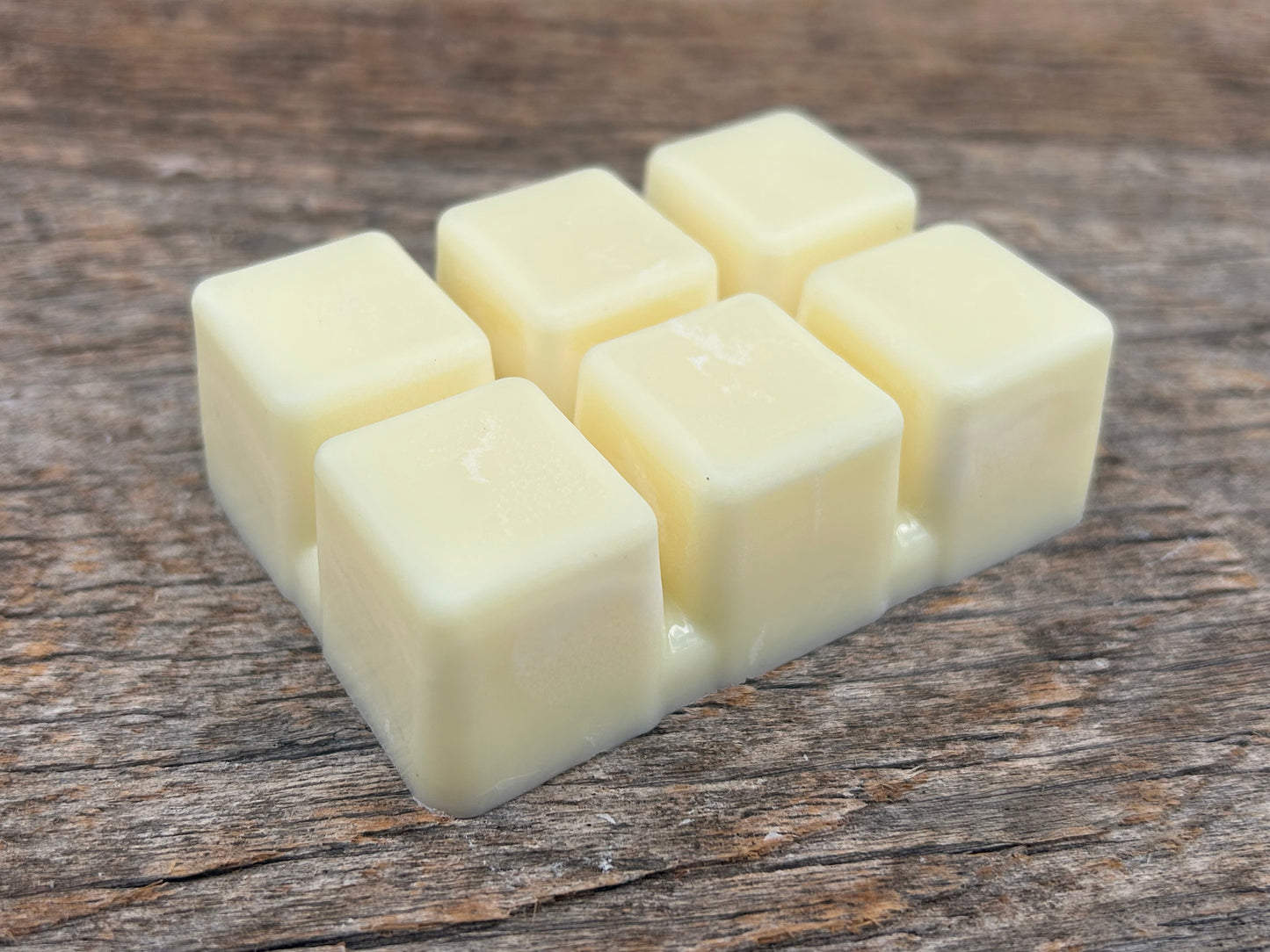 Rise - Jasmine Chamomile & Patchouli Scented Soy Wax Melt