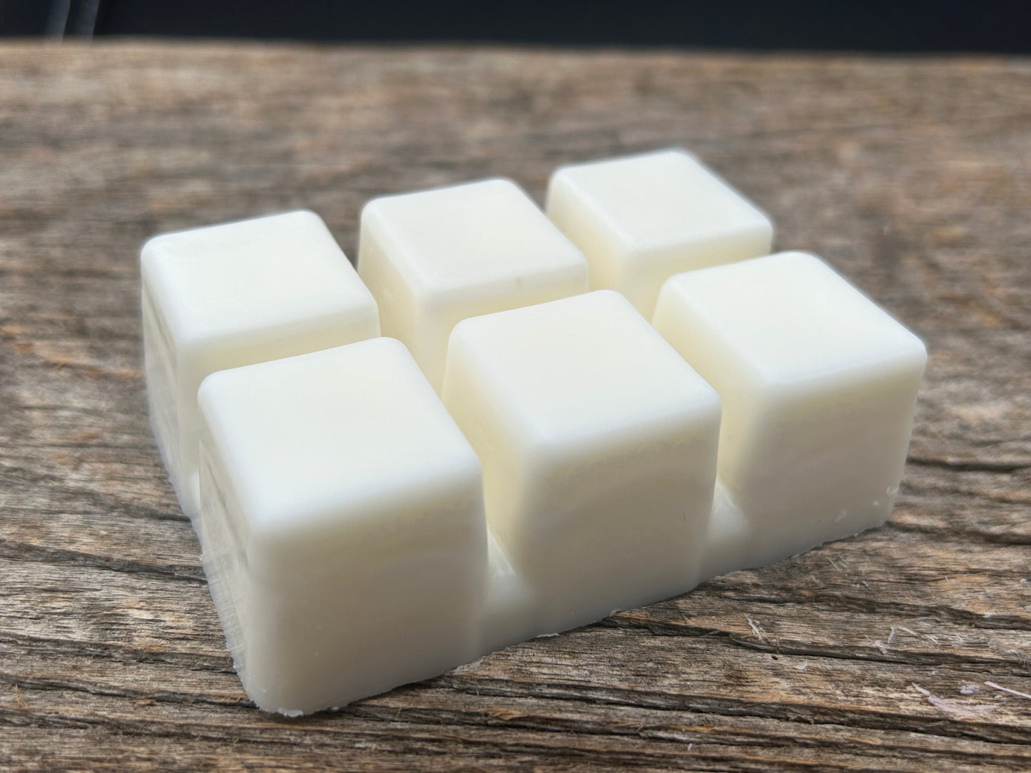 Fresh Buns - Sweet Cinnamon Bun Scented Soy Wax Melt