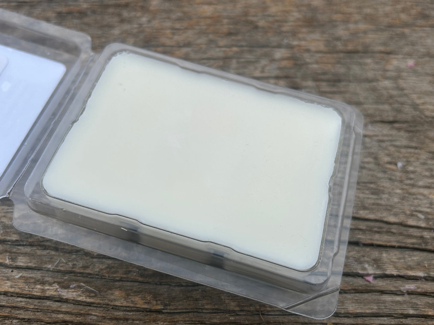 Fresh Buns - Sweet Cinnamon Bun Scented Soy Wax Melt