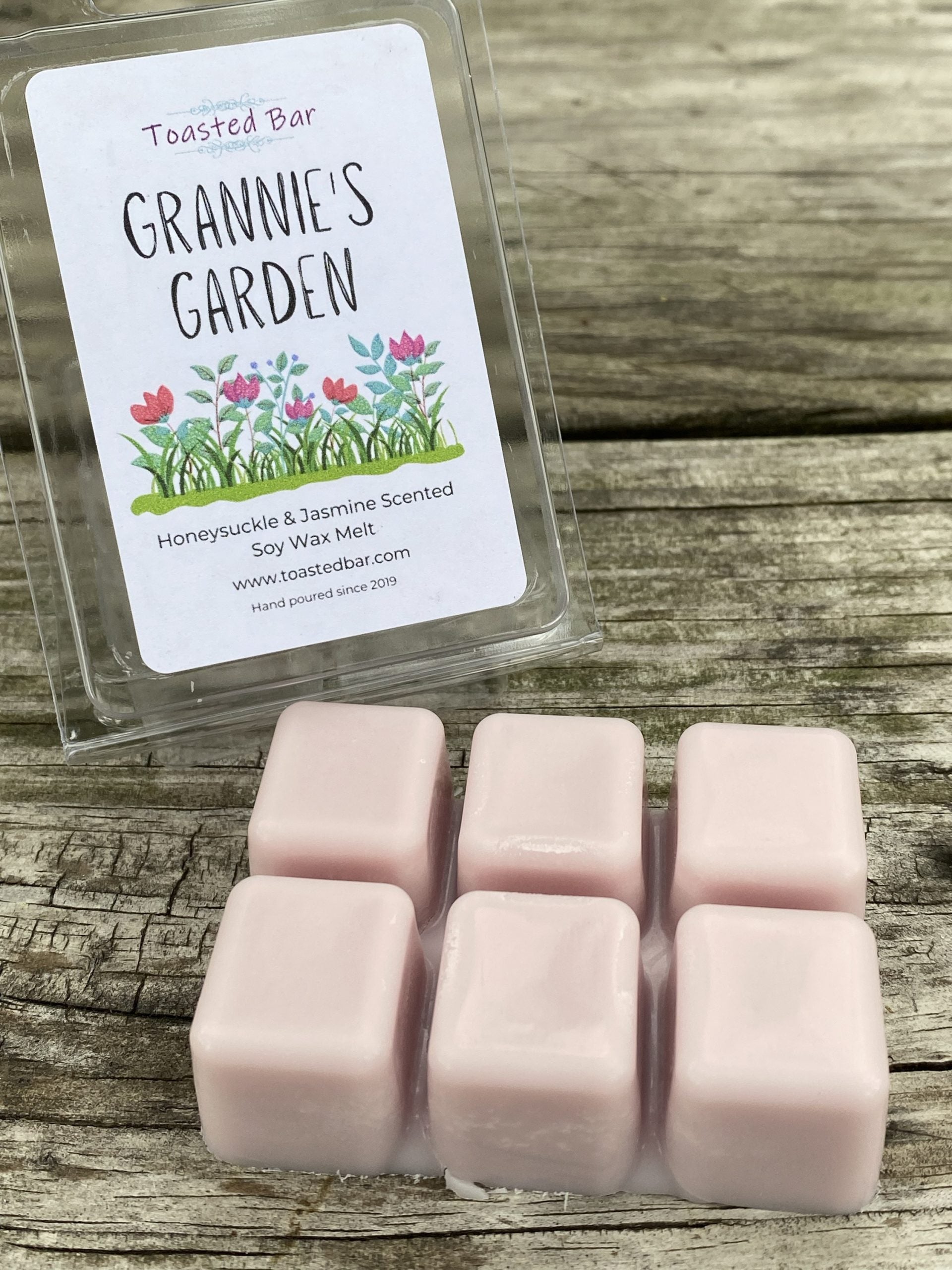 Grannie's Garden - Honeysuckle and Jasmine Scented Soy Wax Melt image 2