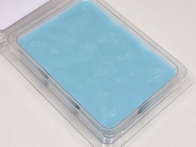 Rudolph's Frosted Berries - Frosted Juniper Scented Soy Wax Melt image 1